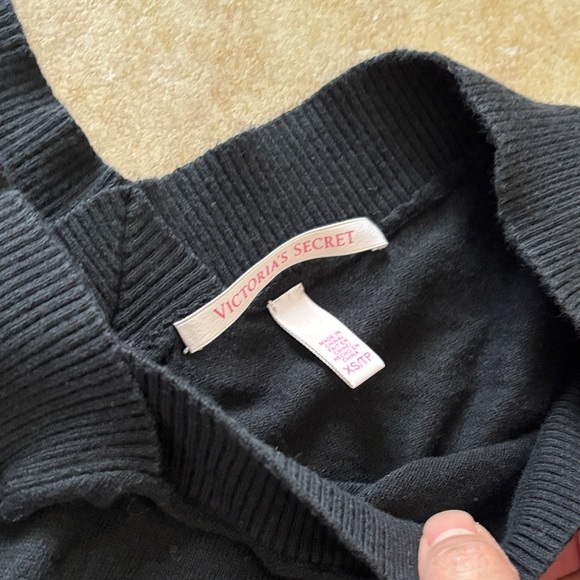 Victoria’s Secret Women's Sweater - Picture 5 of 7